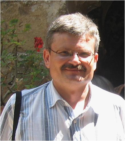 dr hab. Dariusz Wasik, prof. UW