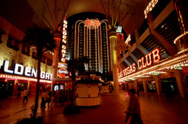 Kasyno Plaza u wylotu
Fremont Street