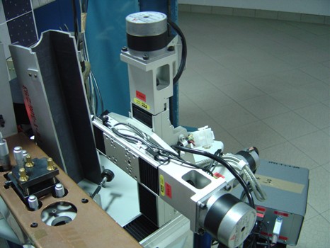 The X-Y sliding table